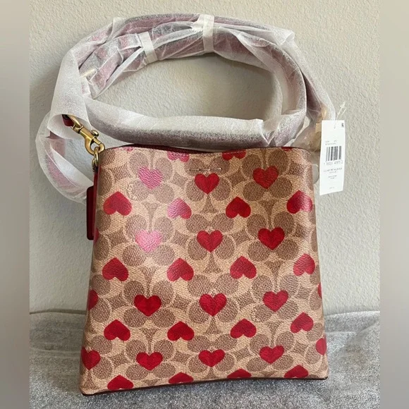 NWT Coach Willow Bucket Bag in Signature Canvas with Heart Print - Picture 2 of 12